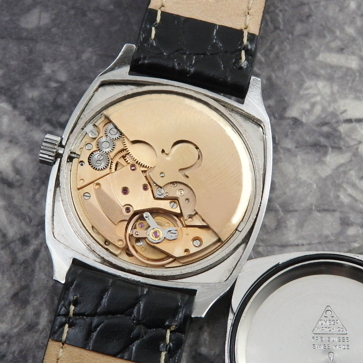 OMEGA スクエア クッションケース ヴィンテージ アンティーク腕時計