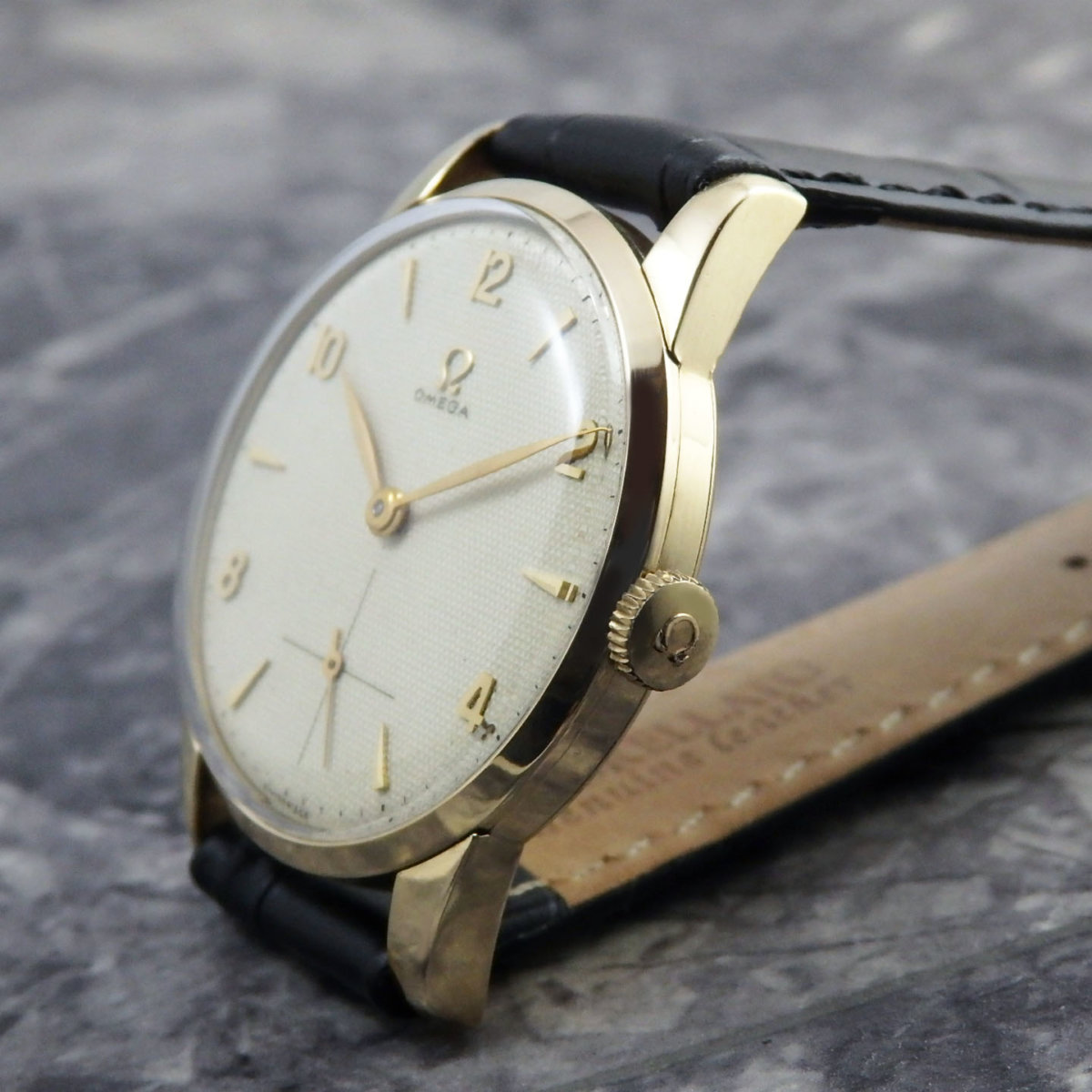 オメガ 30ミリキャリバー リーフハンド 飛び数字 スモセコ