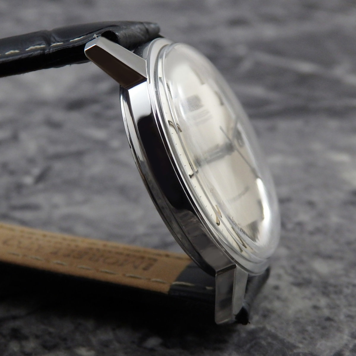 オメガ シルバーサンレイ 自動巻　ステンレス omega 165.041 O21551.jpg