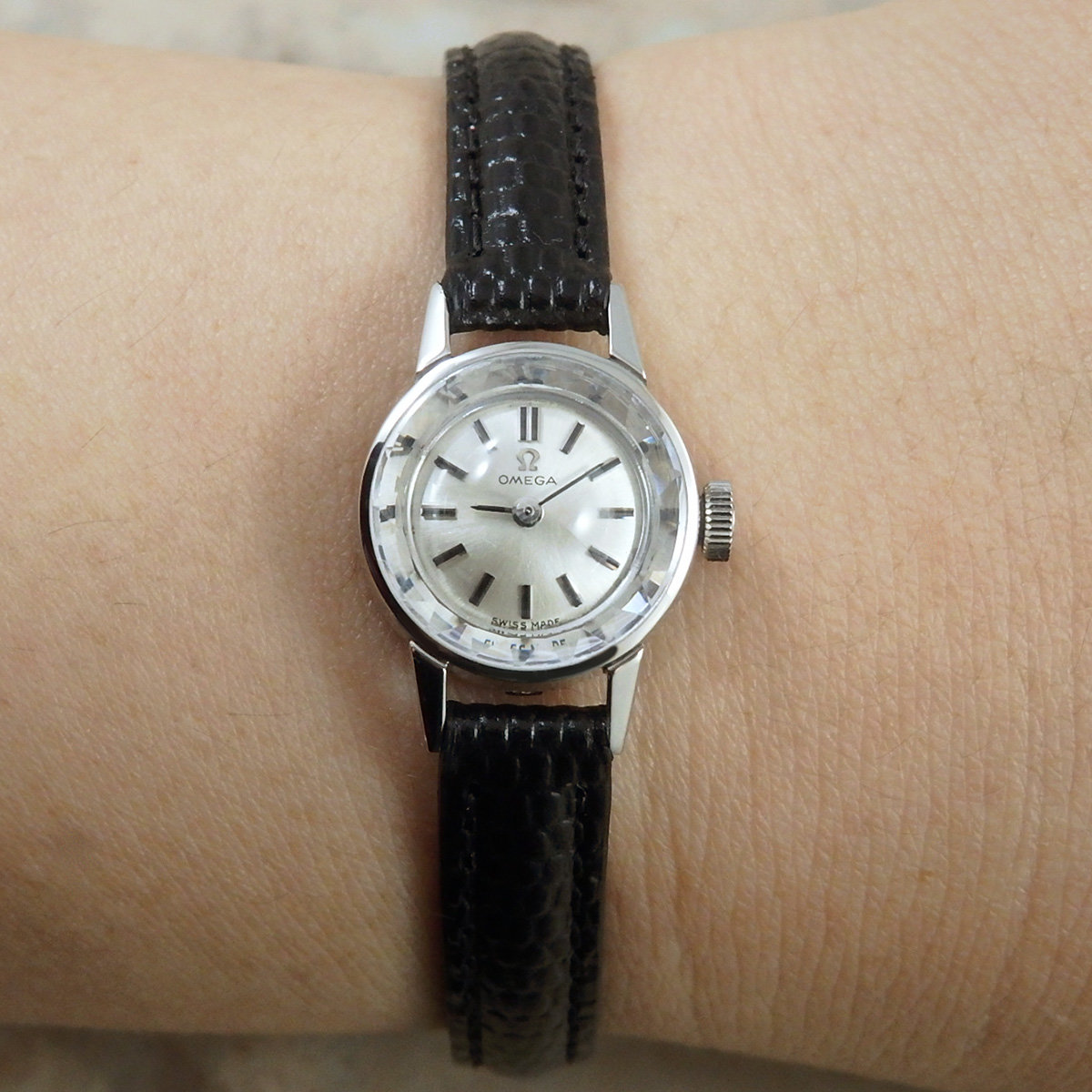 OMEGA レディース アンティーク カットガラス プラチナ Platinum