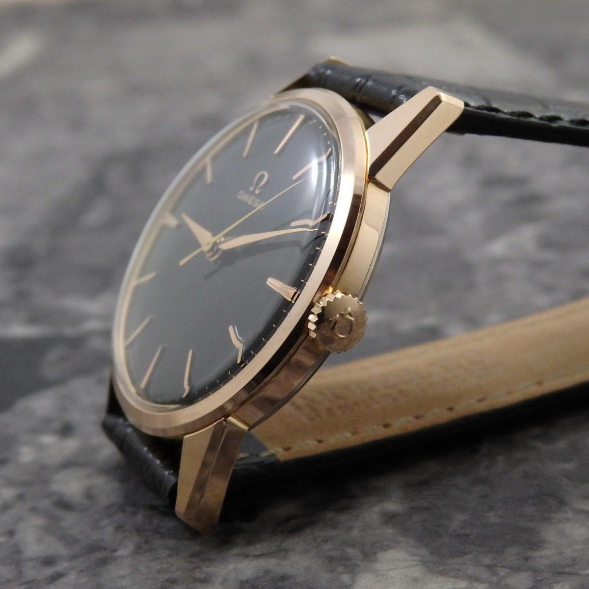 オメガ 30ミリ キャリバー ブラックミラーダイヤル 1960年 OMEGA
