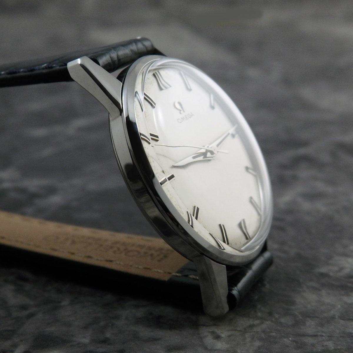 オメガ オリジナルダイヤル ドルフィンハンド 手巻き30mmキャリバー