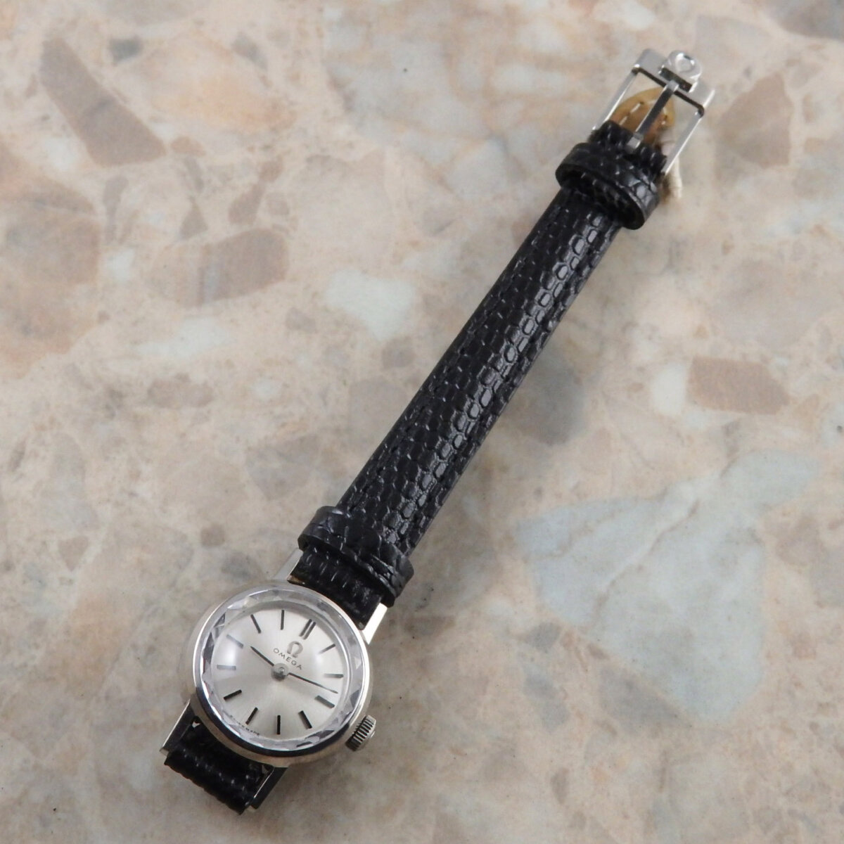 OMEGA レディース アンティーク カットガラス プラチナ Platinum