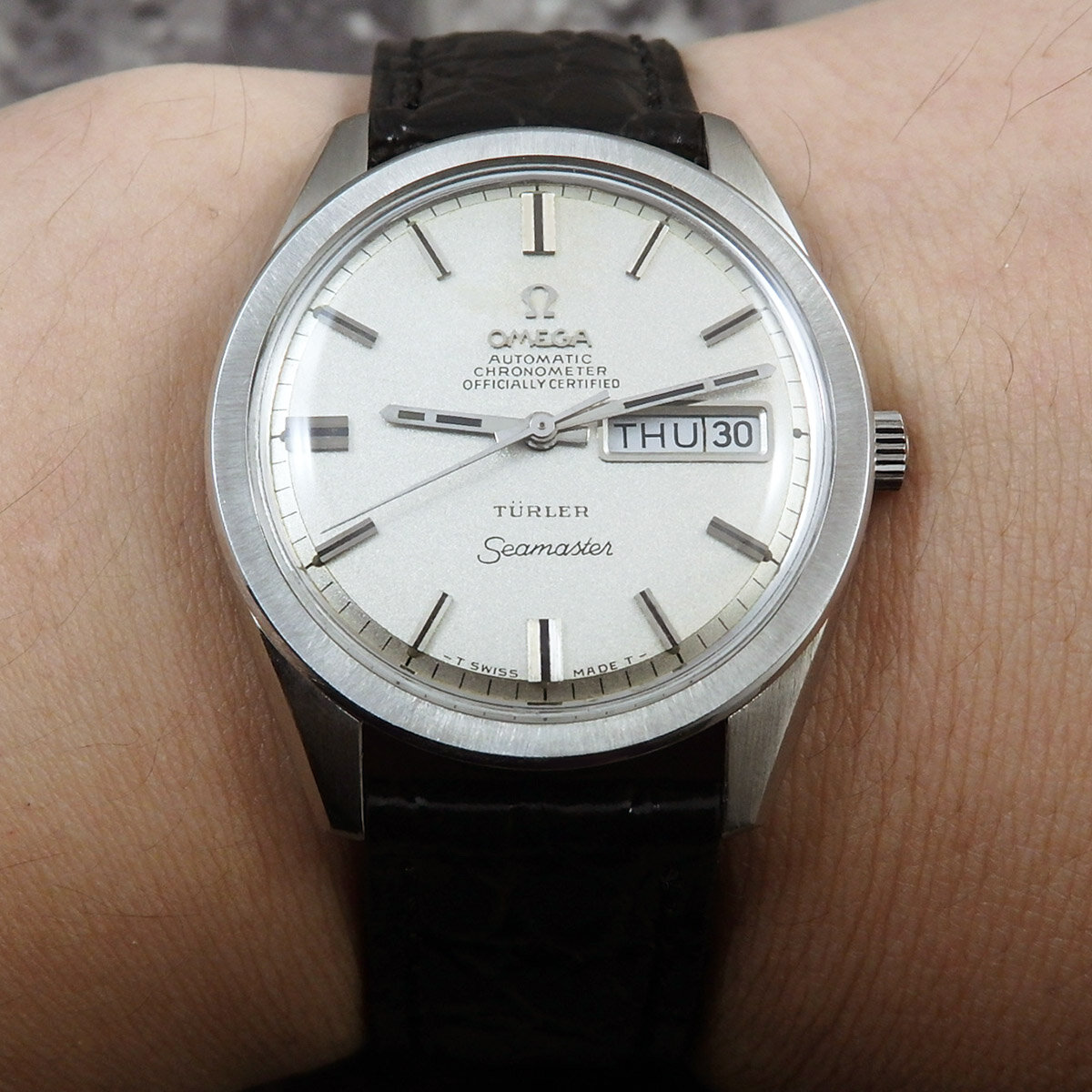 【希少】OMEGA Seamaster TURLER Wネーム 手巻き腕時計 オメガ シーマスター クロノメーター 梨地 自動巻 シーマスター