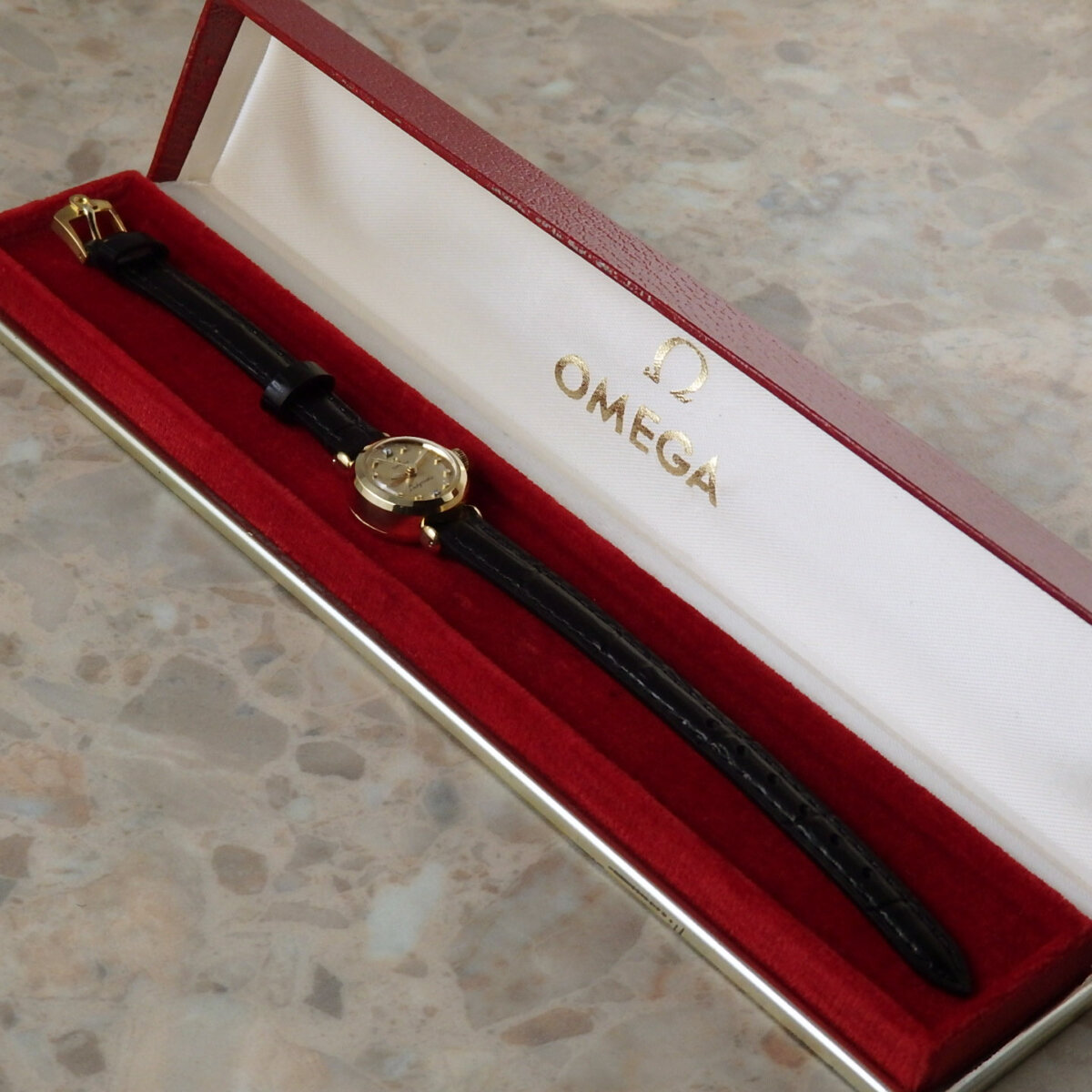 OMEGA 60'S Ladymatic オメガ レディマチック アンティークウォッチ 金