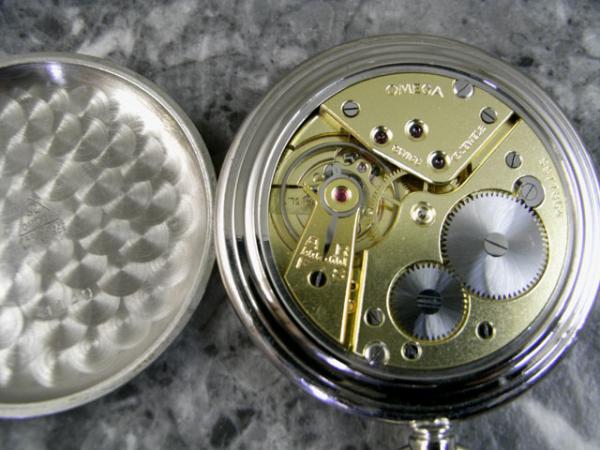 オメガ ミリタリー ブロードアロー 懐中時計 ポーセリンダイヤル 1940年代 美品 - アンティーク時計の販売ならアンティークウォッチライフ
