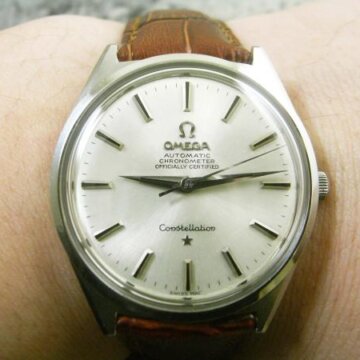 オメガ・OMEGA コンステレーション クロノメーター アンティーク 天文台メダリオン ドルフィンハンド 背面