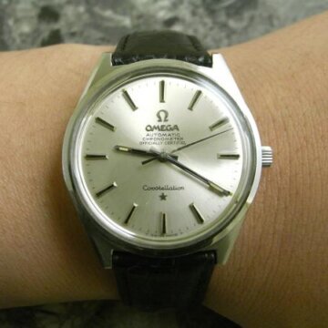オメガ・OMEGA コンステレーション クロノメーター アンティーク 天文台メダリオン 1968年 背面