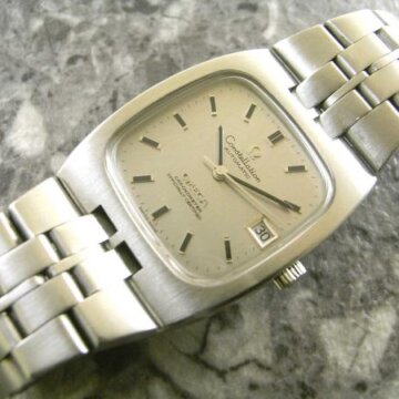 オメガ・OMEGA コンステレーション・インテグレート スクエア型 クロノメーター 自動巻き 1970年 ブレス付 正面全体