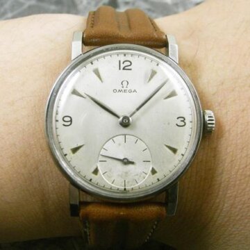 オメガ OMEGA 30mm キャリバー クサビ 稀少 シリンダーケース 1945年 背面