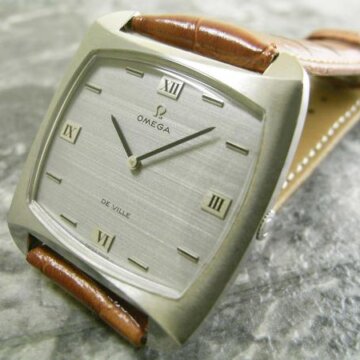 オメガ・OMEGA アンティーク ユニークインデックス シルバー 希少 フェイス 角形 1970年 正面全体