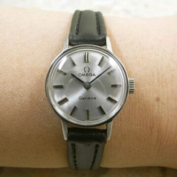 OMEGA オメガ レディースウォッチ アンティーク時計 ラウンドタイプ 背面