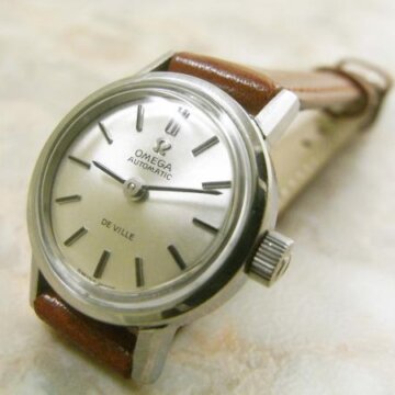 OMEGA レディースサイズ アンティーク 自動巻きタイプ 正面全体