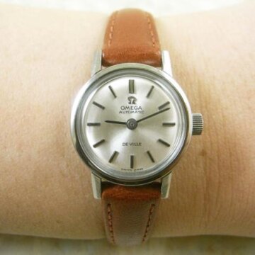 OMEGA レディースサイズ アンティーク 自動巻きタイプ 背面