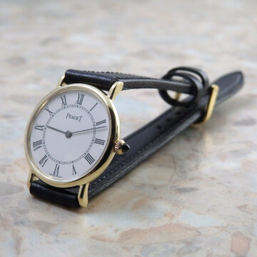 PIAGET レディース ヴィンテージウォッチ 9005 ローマンダイヤル 金無垢 正面全体