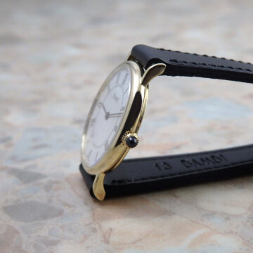 PIAGET レディース ヴィンテージウォッチ 9005 ローマンダイヤル 金無垢 側面 リューズ