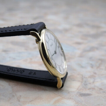 PIAGET レディース ヴィンテージウォッチ 9005 ローマンダイヤル 金無垢 背面