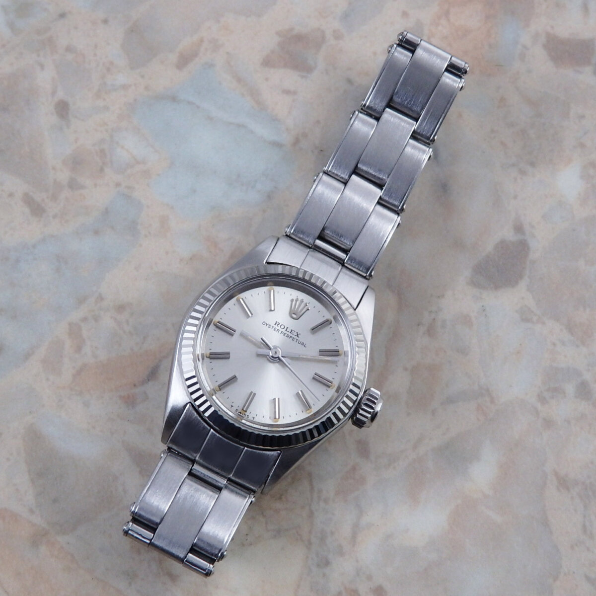 ロレックス ROLEX 純正品 フルーテッドベゼル WG 18Kホワイトゴールド レディース DATE REF.6917  管135(パーツ)｜売買されたオークション情報、yahooの商品情報をアーカイブ公開 - オークファン ロレックス