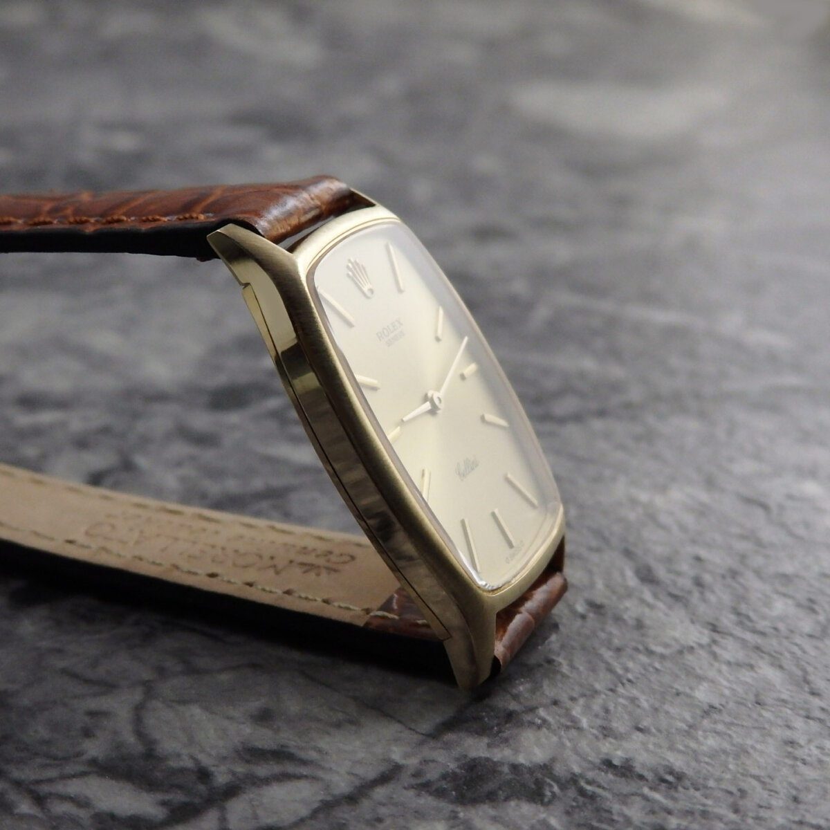 ロレックス チェリーニ Cellini 3807 トノー型ケース 18K YG
