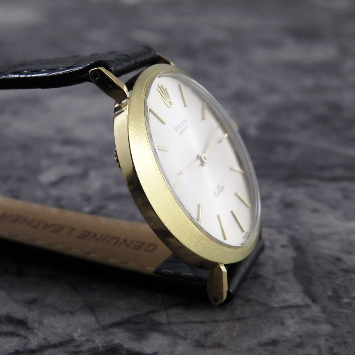 Rolexチェリーニアンティーク ロレックス チェリーニ 18KYG 1976年製 角型 手巻き レッド