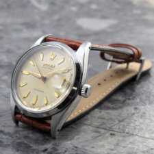 
                        ロレックス オイスターデイト 6494 赤黒カレンダー ヴィンテージ:画像1
                  