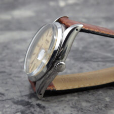 

                        ロレックス オイスターデイト 6494 赤黒カレンダー ヴィンテージ:画像2
          
        