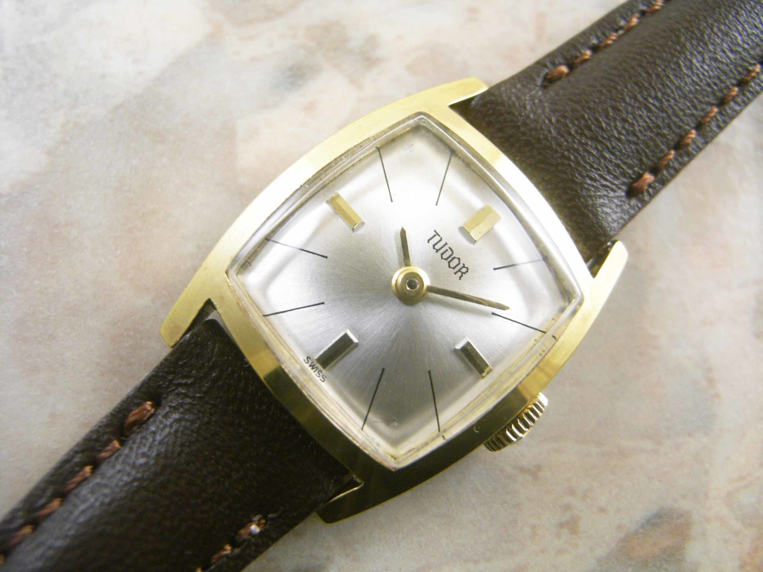 TUDOR レディース アンティーク スクエアケース 腕時計 1965年 手巻き 